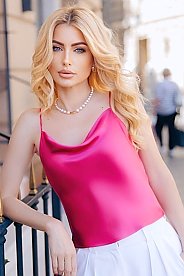 Diana, age:45. Kyiv, Ukraine