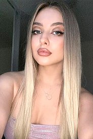 Anna Kyiv 1860473