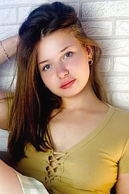 Yana Prague 1916552