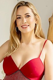 Katya Kiyiv 1920858