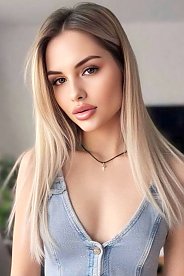 Yuliia Mykolaiv 1921641