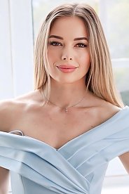 Alena Kyiv 1930366
