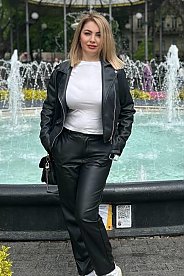 Lesia Odesa 1937106