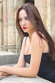 Yelyzaveta Lyon 1940011