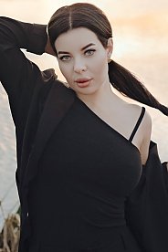 Yuliya Kyiv 1941022