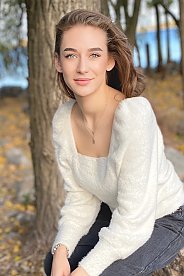 Anna Cherkasy 1945559
